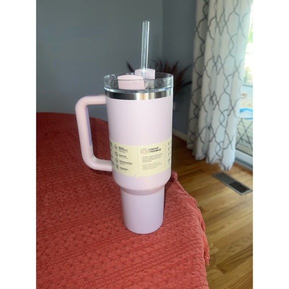 Stanley The Quencher FLowstate 40 oz Tumbler in Orchid - Picture 2 of 3